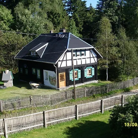 Ferienhaus In Grunheide Mit Grill, Garten Und Terrasse